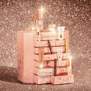 calendrier de lavent maquillage 2022 charlotte tilbury contenu